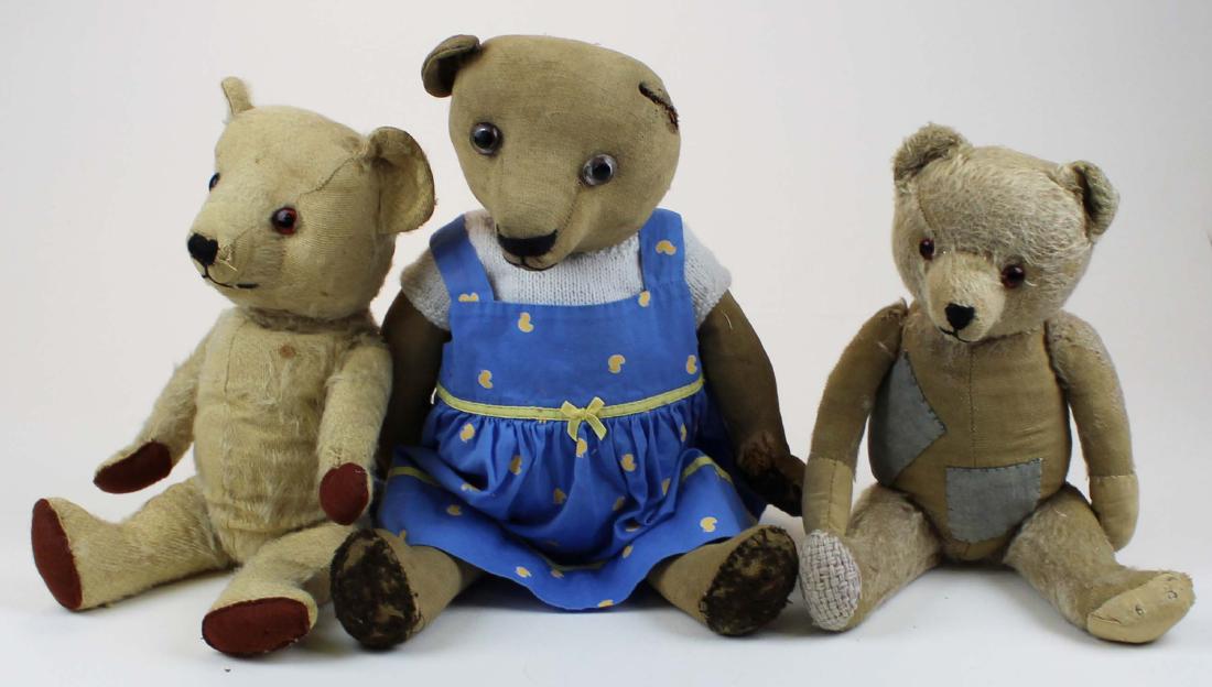 three very old well worn teddy bears (1 of 5)