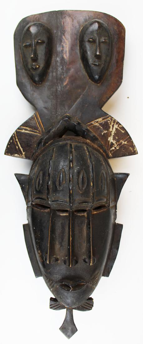 Baule Twin mask (1 of 7)