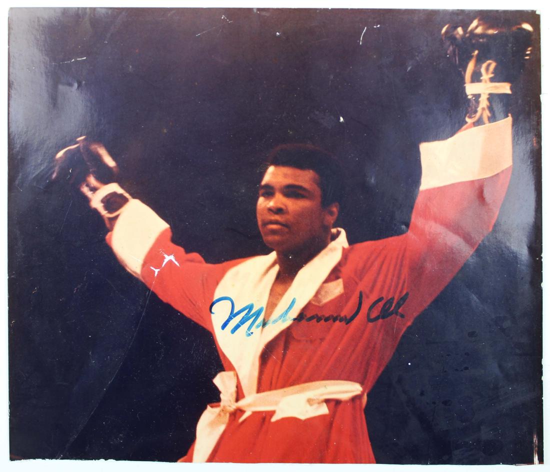 Muhammad Ali autograph photo: Muhammad Ali autographed photo 8" x 7". With certificate of authenticity JSA