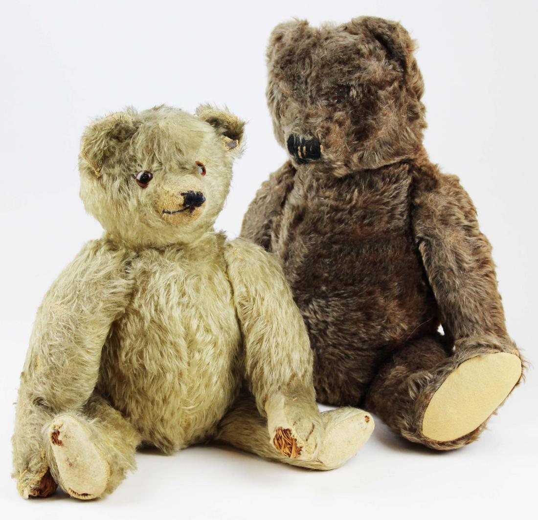 two vintage jointed mohair Teddy Bears: two vintage jointed mohair Teddy Bears, dark brown bear has Steiff ear tag (sun faded, felt paw pads replaced), hts 15" to 19"