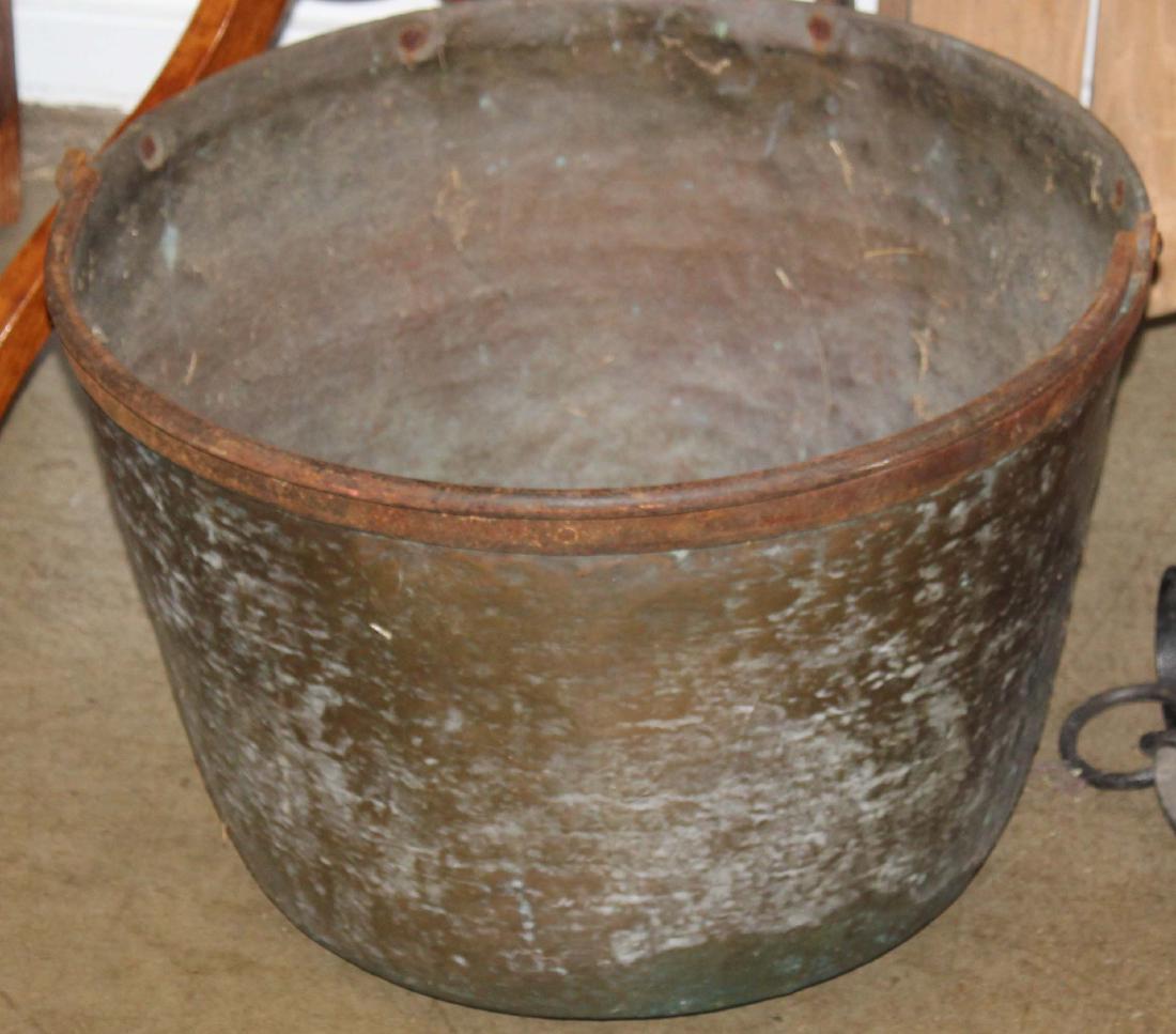 early 19th c brass & iron kettle: early 19th c brass & iron kettle, diameter 20"