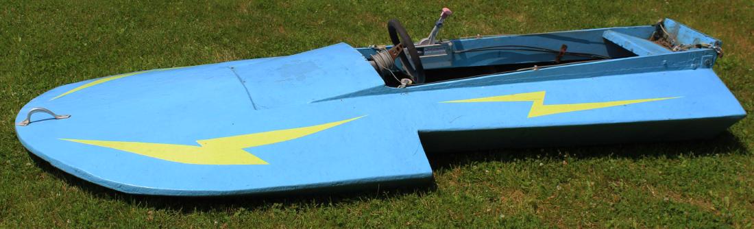 Custom Fiberglass "Knee Boat": Circa 1960 Lake Champlain Custom fiberglass "Knee Boat" vintage speed / racing boat 10'6" overall length.