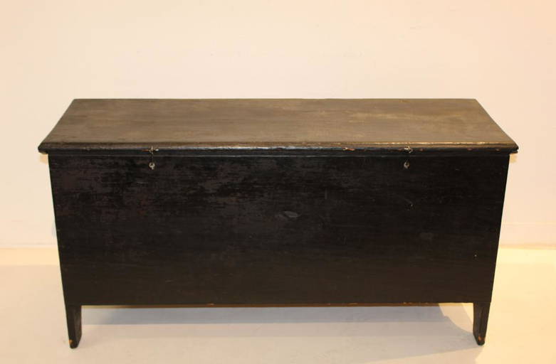 Black Blanket Box