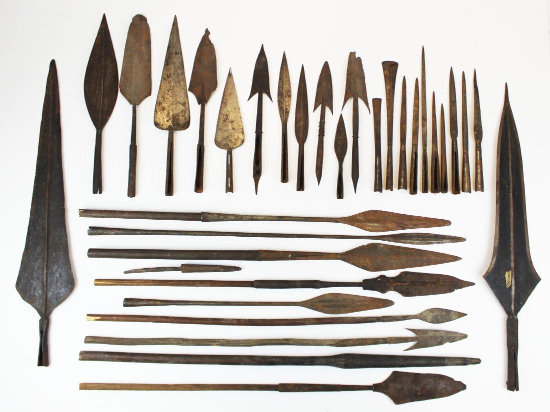Lot of 19th and early 20th c ethnographic points: Lot of 19th and early 20th c ethnographic points in steel and iron some with remenants of hafts,