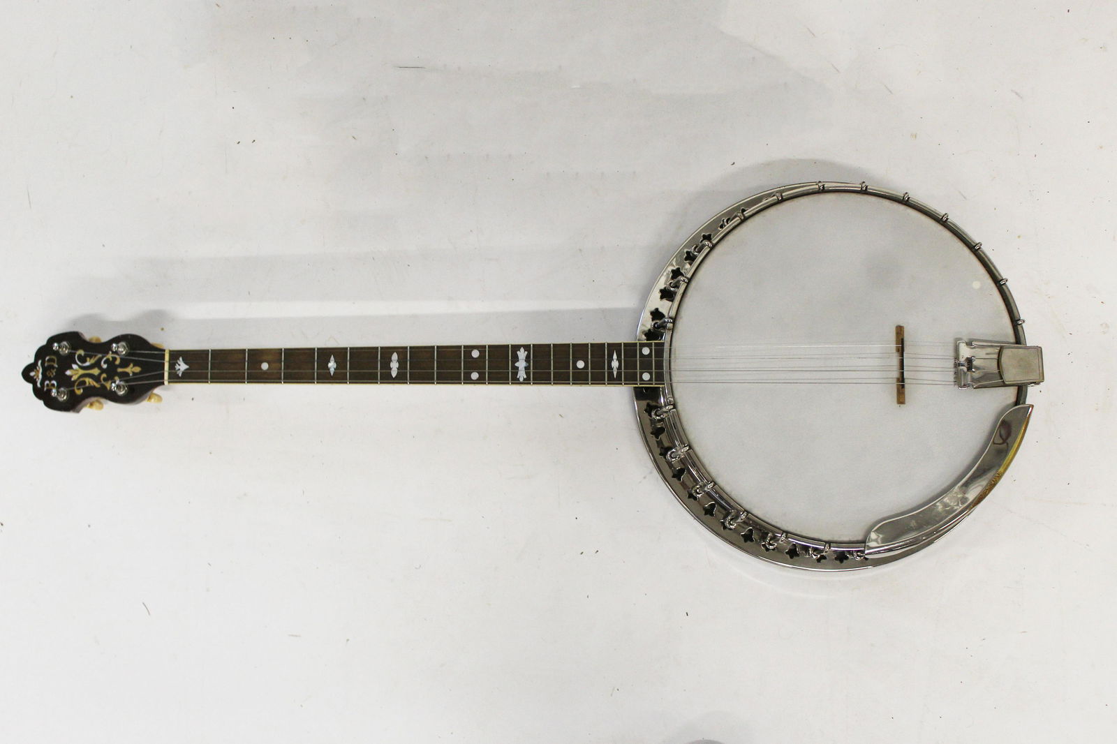 1920's Bacon & Day 4 string banjo: 1920's Bacon & Day 4 string tenor banjo, with case, overall length of banjo 32 3/4"