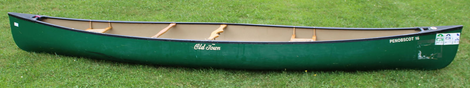 Old Town Penobscot 16' canoe: Old Town Penobscot 16 canoe, needs cane seats, length 16' (local pick-up/ private carrier strongly suggested)