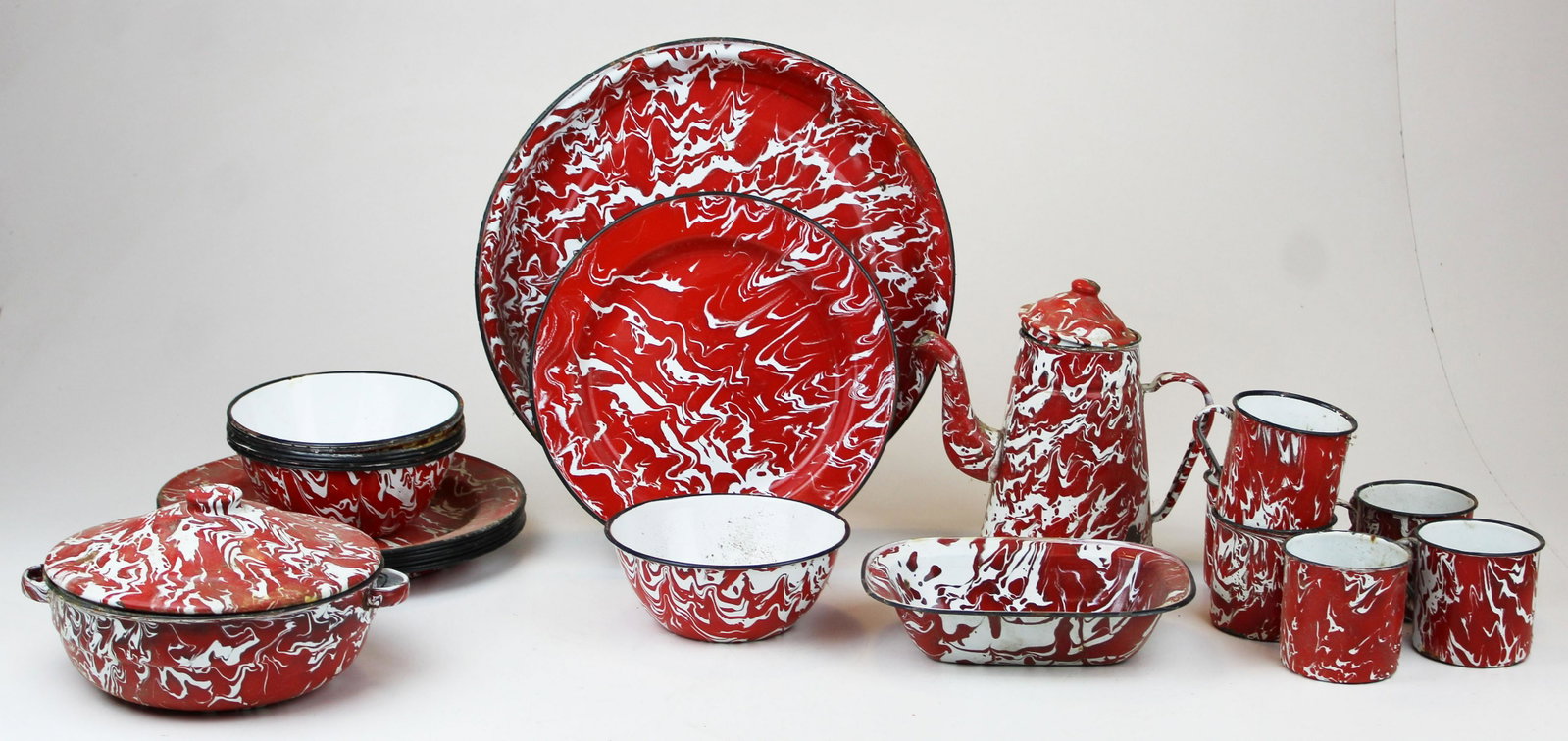 red & white enamel kitchenware: red & white enamel kitchenware (25 pcs)