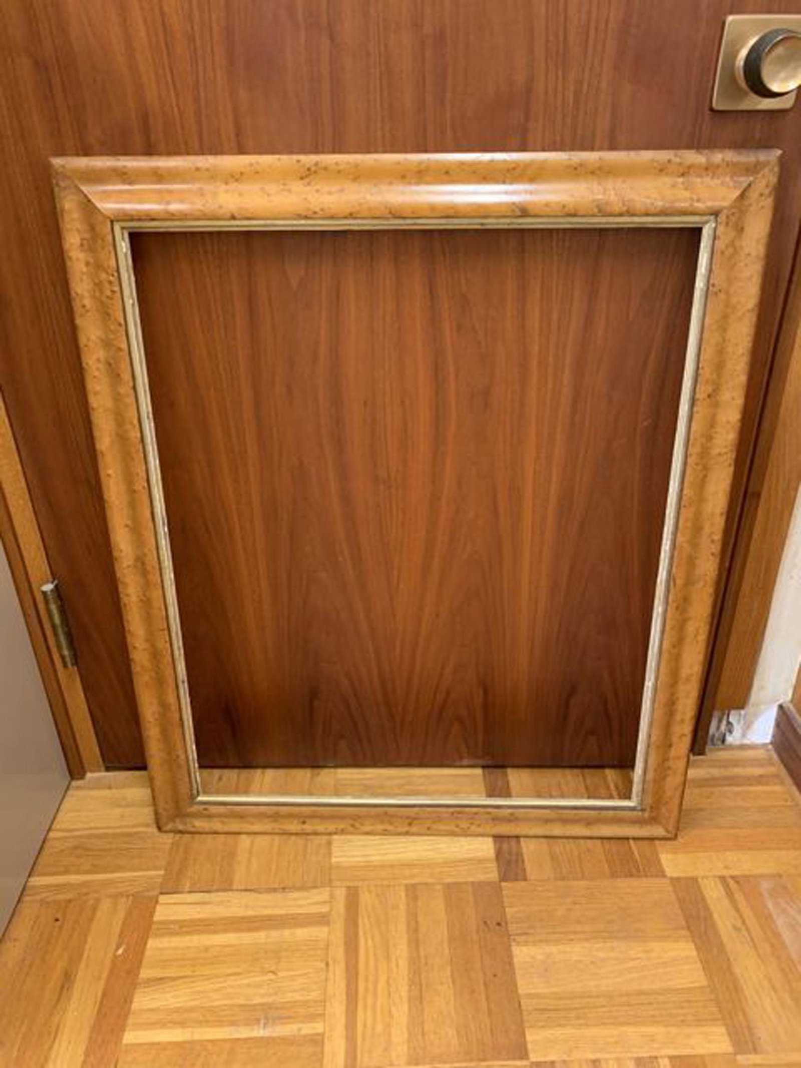 19th birdseye maple frame: 19th c birdseye maple frame. Fits 25" x 31" image with 1/2" margin.