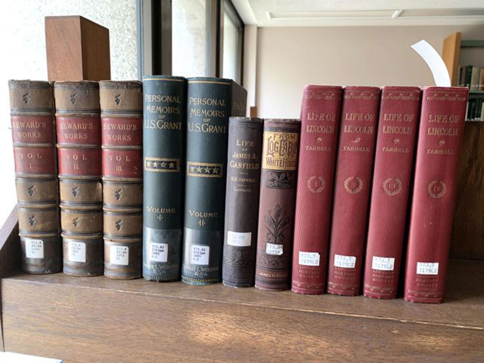 Civil War era books.: A group of Civil War era books including Sewards Works in 3 volumes, U.S Grant Memories in two volumes, Life of James Garfield, From Log Cabin to Whitehouse, and the Life of Lincoln in 4 volumes.