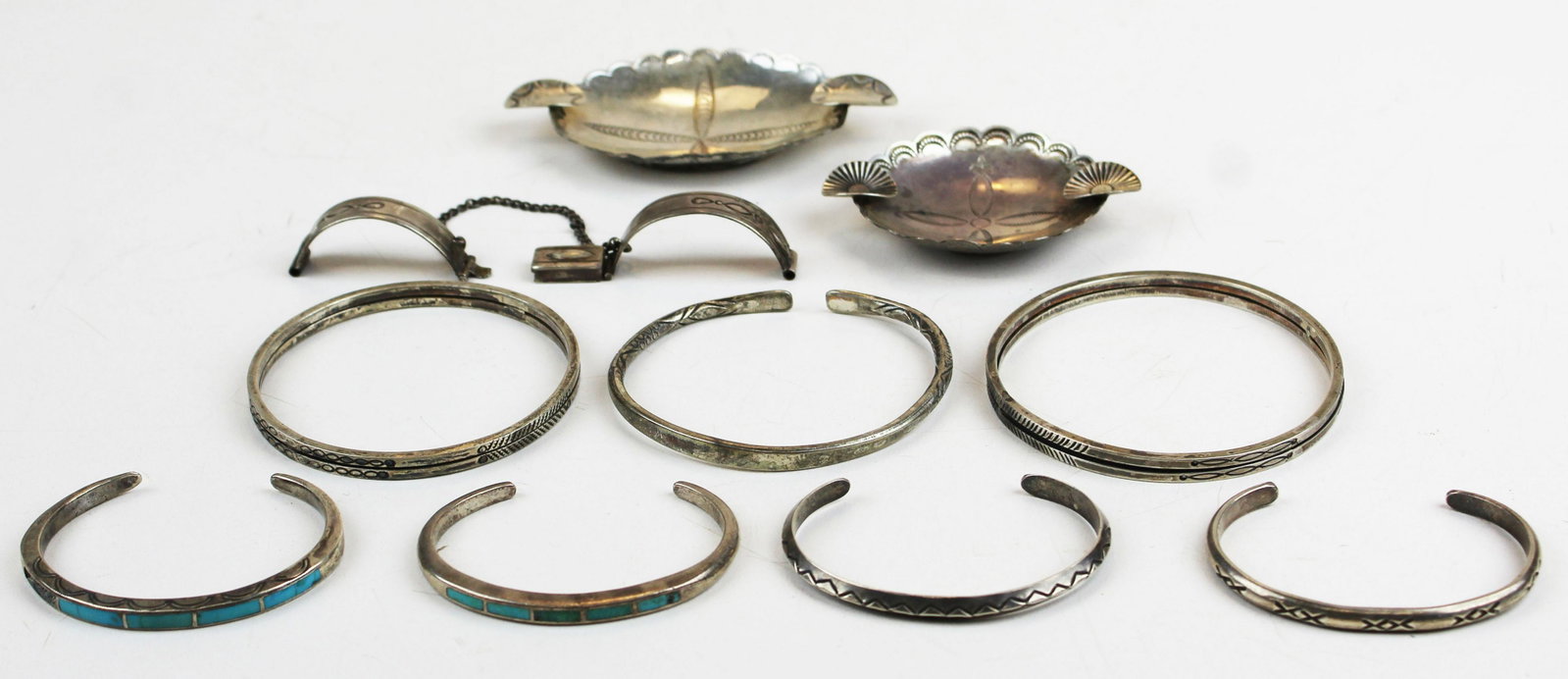Southwest silver jewelry & hollowware: Southwest silver jewelry & hollowware including Navajo