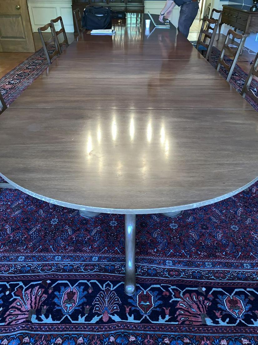 Kittinger Queen Anne style mahogany banquet table: outstanding Kittinger Colonial Williamsburg adaptation CW 65 and 66 English Geo III Chippendale style mahogany five pedestal banquet table with with 7 removable leaves in excellent original condition,