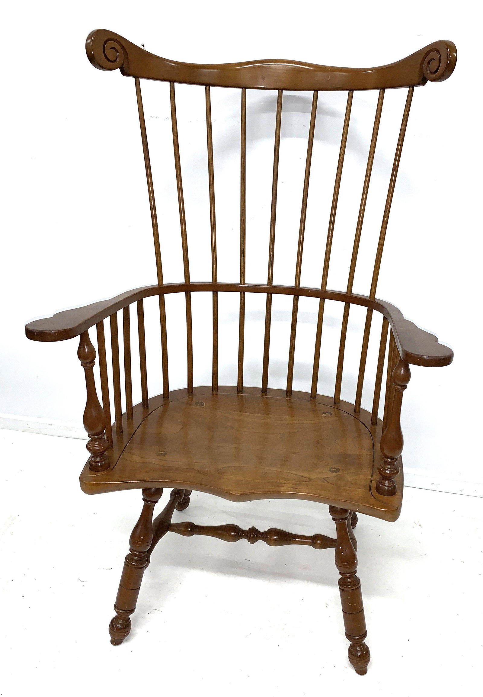 Stickley Windsor arm chair: Signed Stickley cherry Nantucket style Windsor arm chair