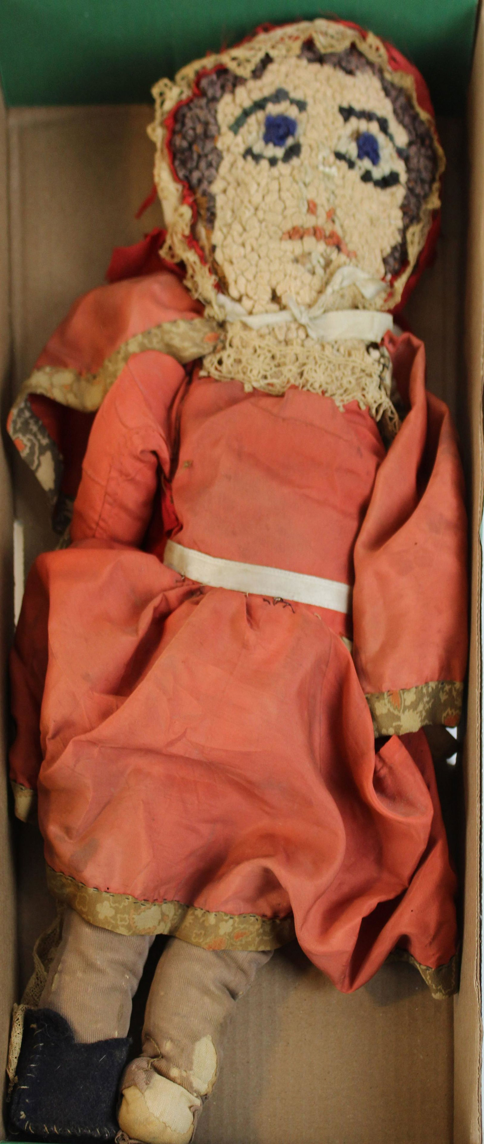 scarce Grenfell rag doll with hooked rug face: scarce Grenfell Labrador Industries rag doll with hooked rug face, fragile & as-found, length 18"