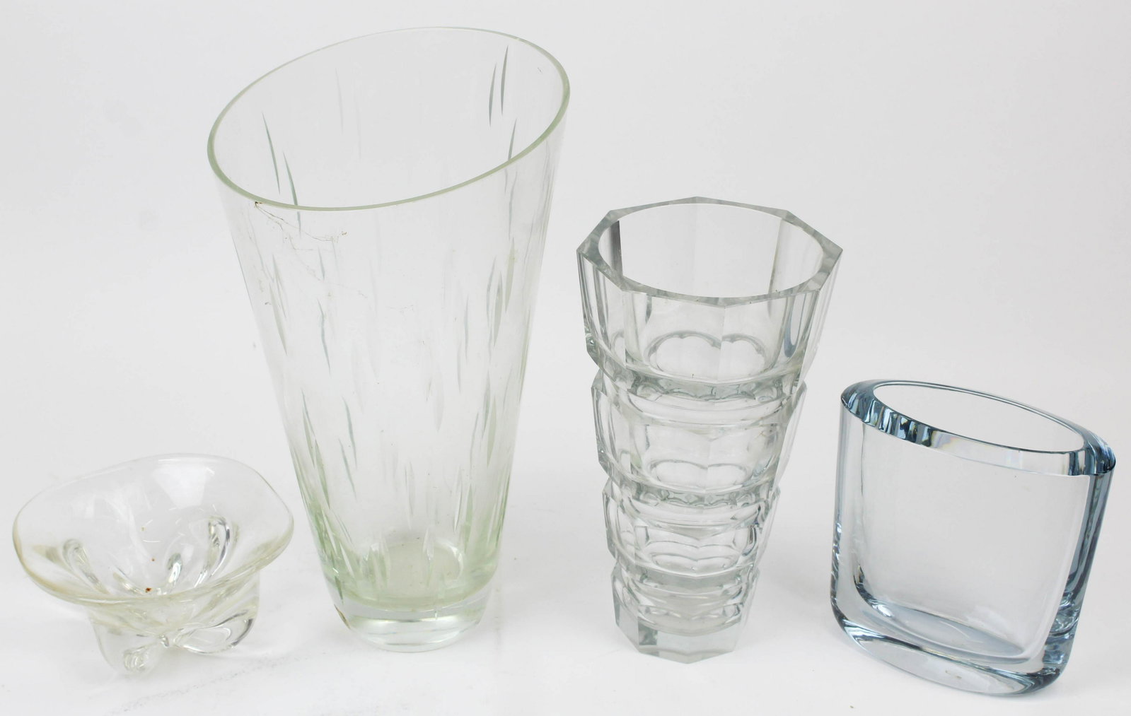 Baccarat Vase and Swedish Crystal Glassware: Baccarat geometric Art Deco vase and Swedish crystal glassware including Orrefors type bowl, labeled Maleras vase, heavy minimalist vase, 4 pcs. 3.5"-13.75"