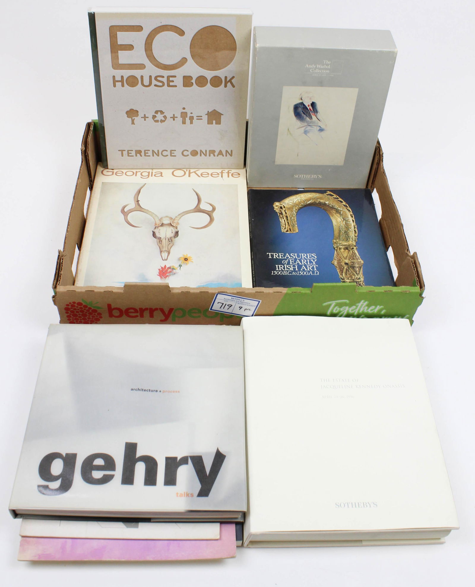 Art Reference, Catalogues incl Warhol: Art reference, auction catalogues including The Andy Warhol Collection, The Estate of Jacqueline Kennedy Onassis, Frank Gehry, etc