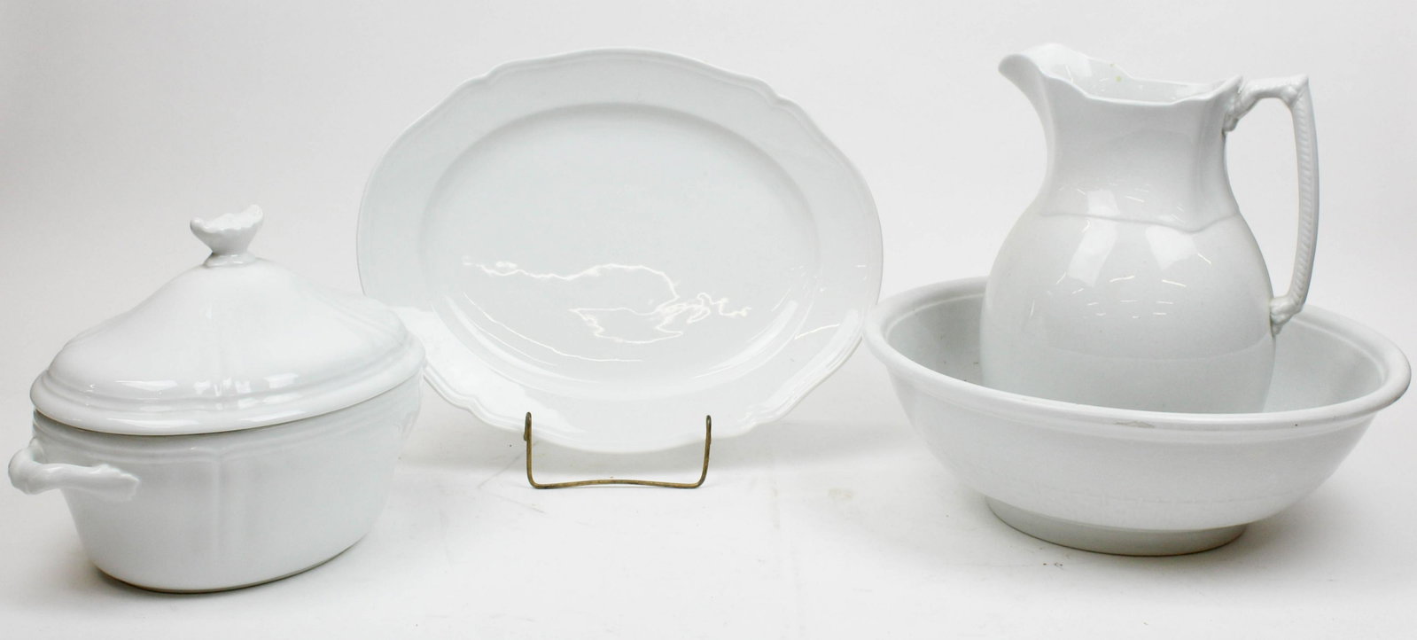 Ginori Covered Dish, Ironstone Washbowl, Pitcher: Ginori covered vegetable dish with matching undertray, ironstone washbowl & pitcher
