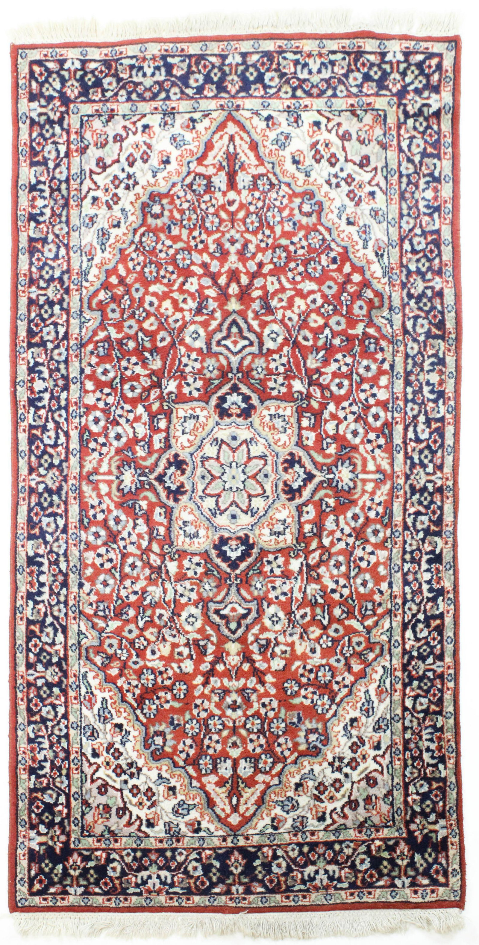 Persian Center Medallion Area Rug: mid- late 20th c Persian center medallion area rug, 2' 11" x 5' 9"