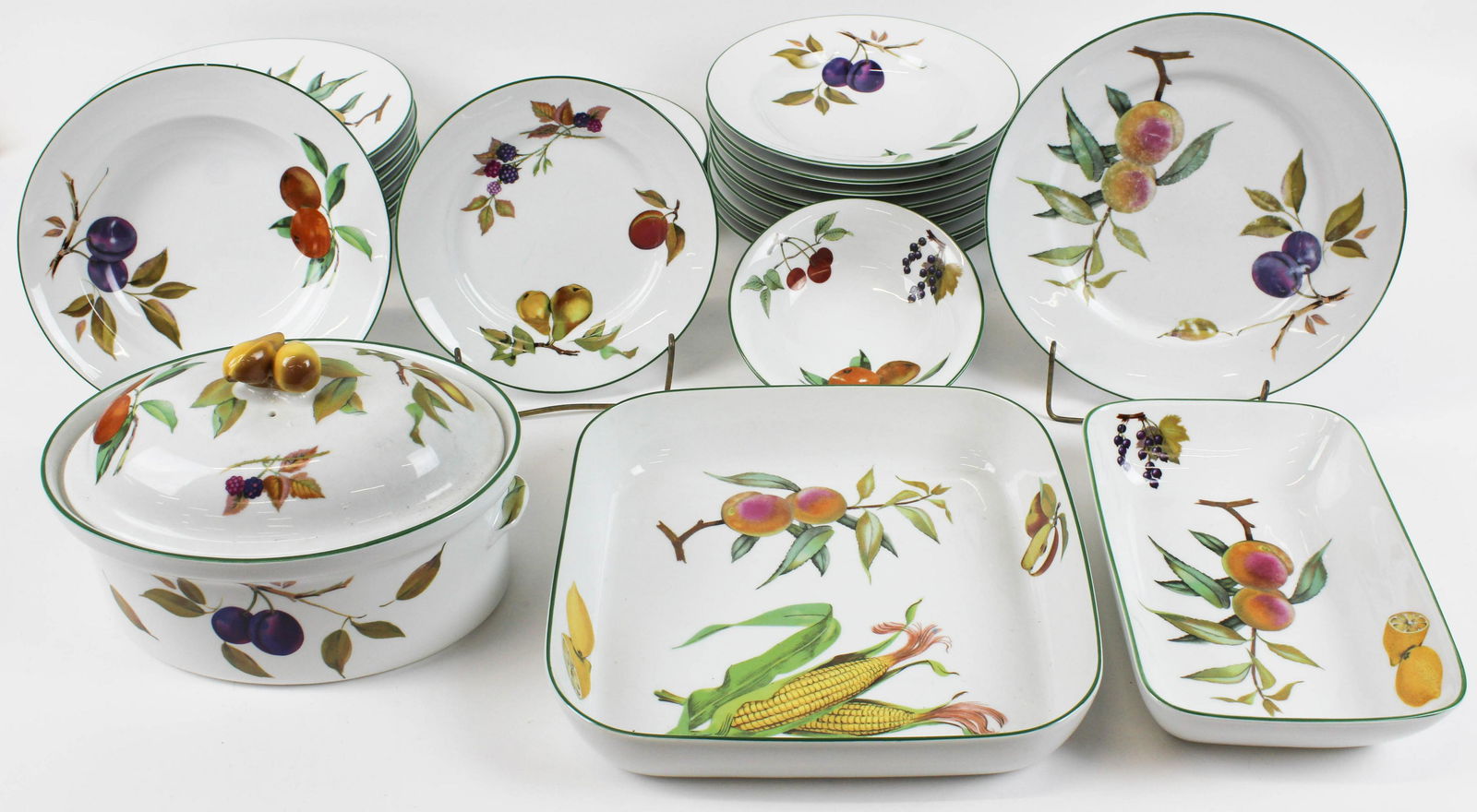 34 pcs. Royal Worcester Evesham Vale Dinnerware: 34 pcs. Royal Worcester Evesham Vale fruit decorated ovenproof porcelain dinnerware including oval covered casserole dish, 2 square baking dishes, 8 dinner plates, 5 luncheon plates, 8 cereal bowls, 1