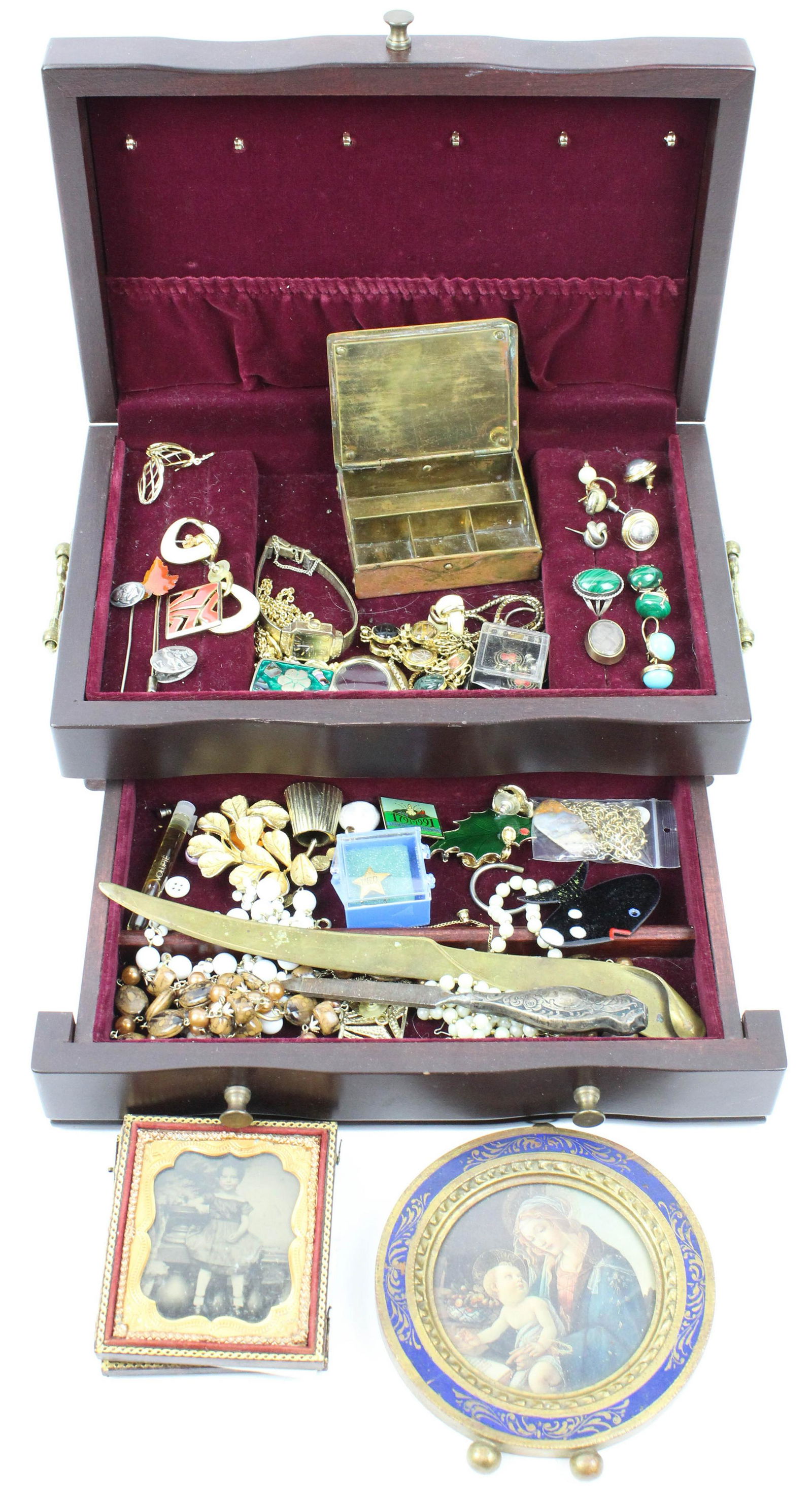 Jewelry Tintype, Etc.: jewelry including 14K malachite earrings, identified tintype, etc