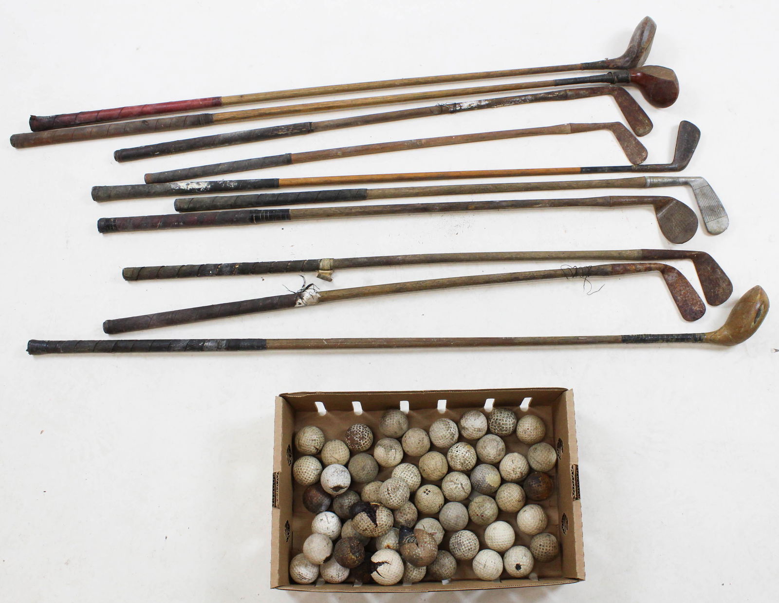 Vintage Golf Clubs, Early Golf Balls: vintage wooden shafted golf clubs, early pattern golf balls