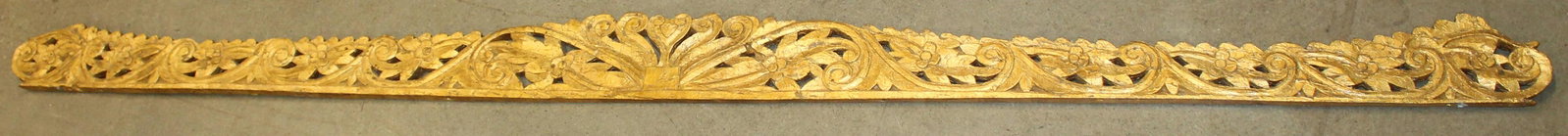 20th c Gilt carved wood valence: 20th c Asian gilt carved wooden valence 81 x 6"