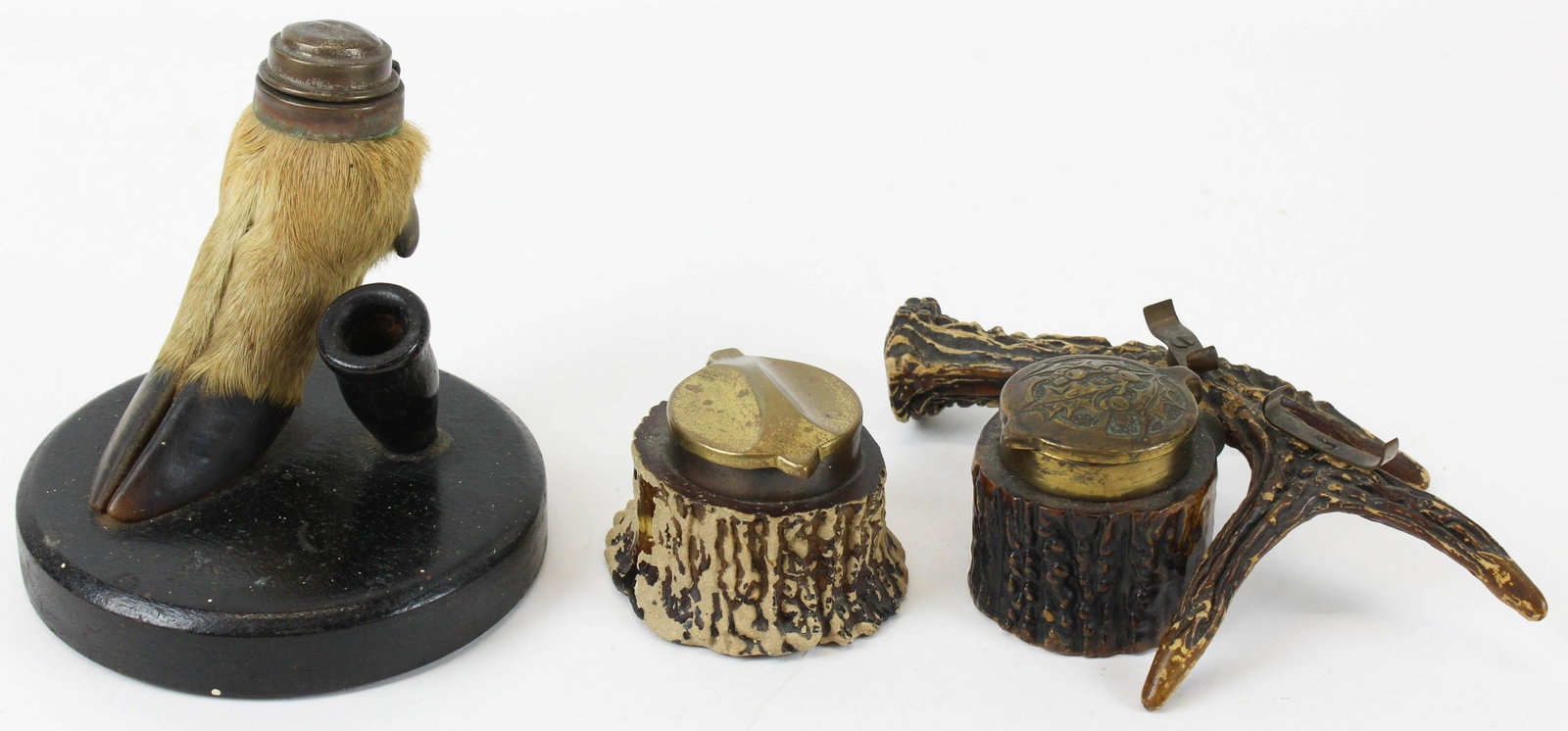 3 German Staghorn and Hoof Inkwells: 3 German staghorn & hoof inkwells, hts 2" to 4 1/2"