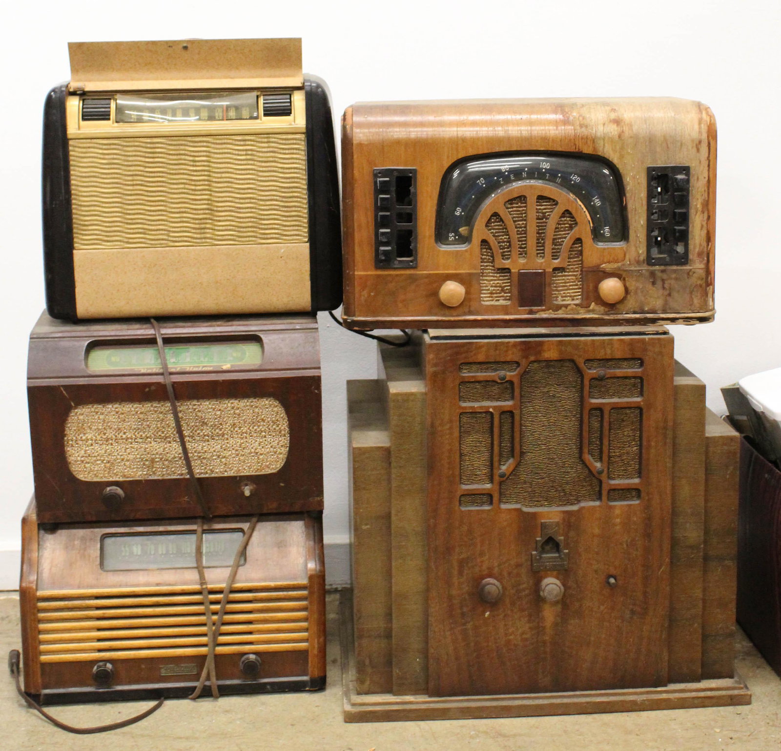 Group of 4 Vintage 1930's-40's Radios: Group of 4 Vintage 1930's-40's radios including Silvertone portable, Art Deco walnut veneered tombstone, and tabletops, all in as found untested condition