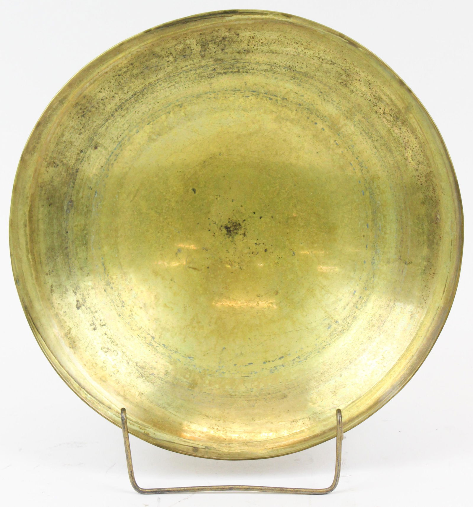 Dirk van Erp Hammered Brass Fruit Bowl: Dirk van Erp hammered brass fruit bowl, signed with the open-box San Francisco mark (1915-1977), diameter 11 1/4"