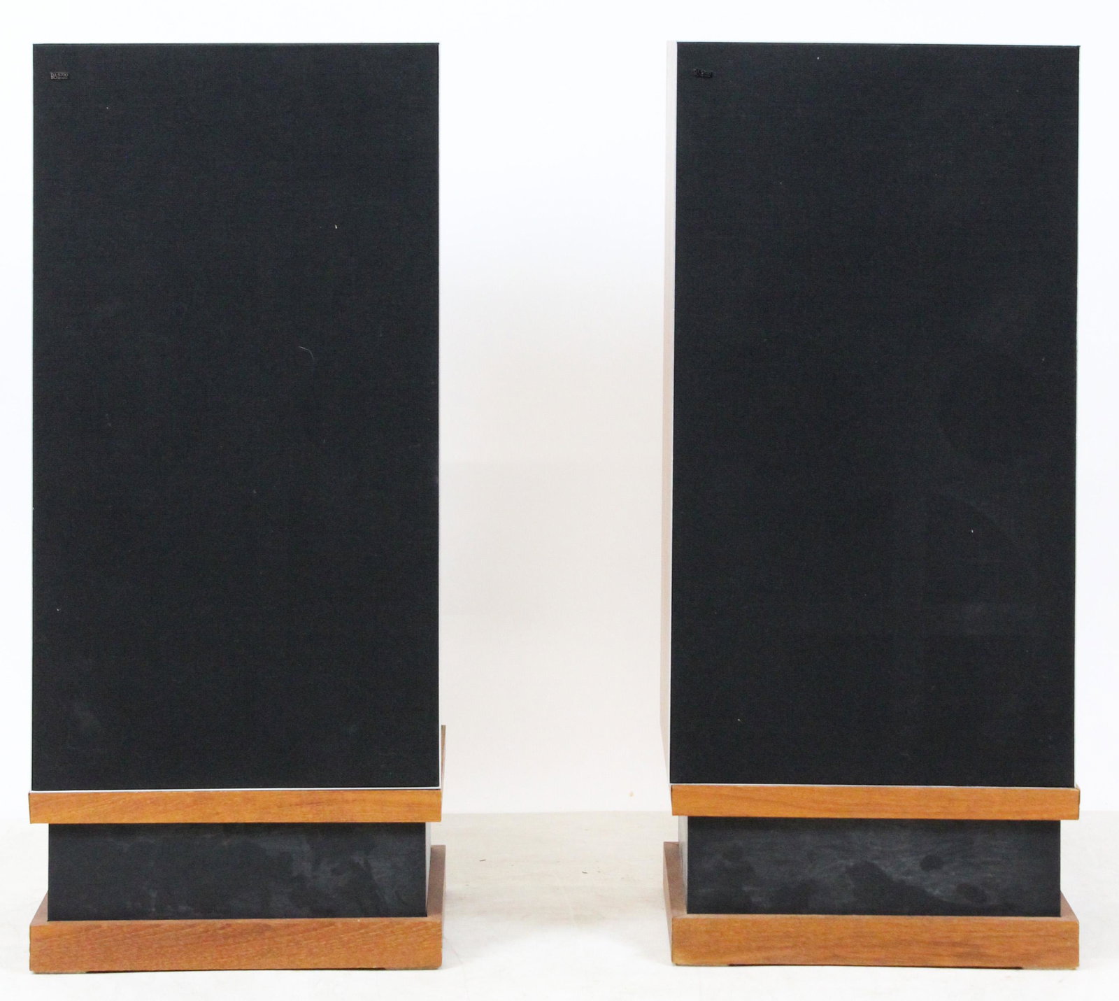Beovox BO 5700 Danish Speakers: Beovox BO 5700 Danish Speakers with later bases