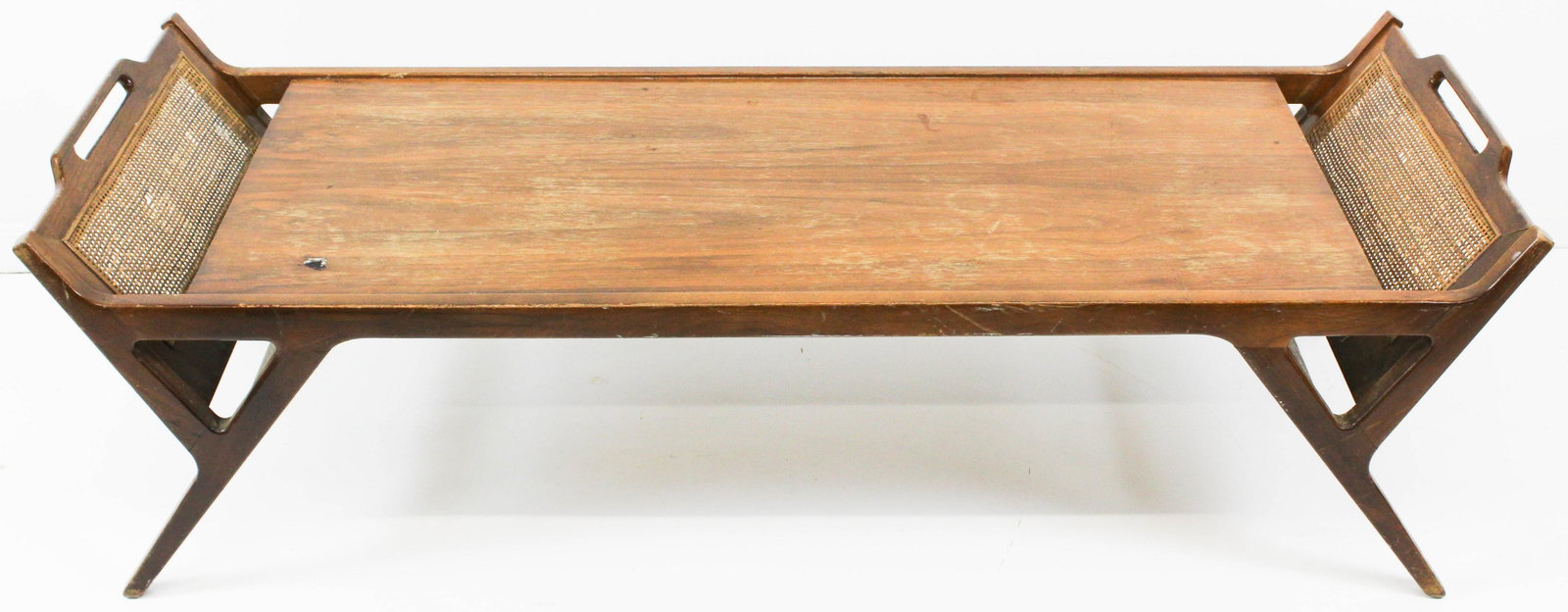 Mid Century Modern Coffee Table: Mid Century Modern coffee table with magazine holder ends, length 57"