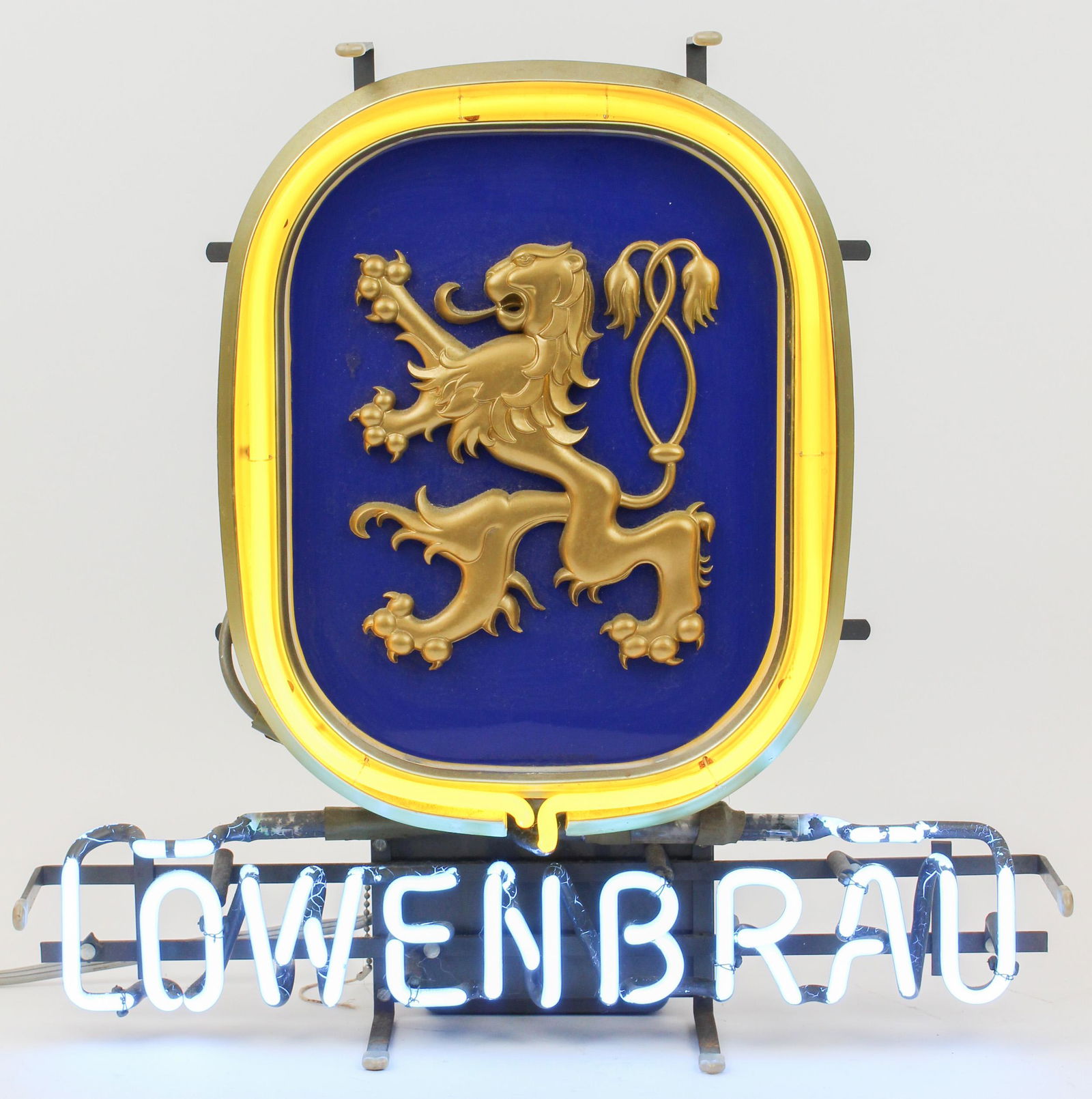 Lowenbrau Beer Neon Lighted Bar Sign: Lowenbrau beer neon lighted bar sign, 2 color neon, lights up, ht 18"