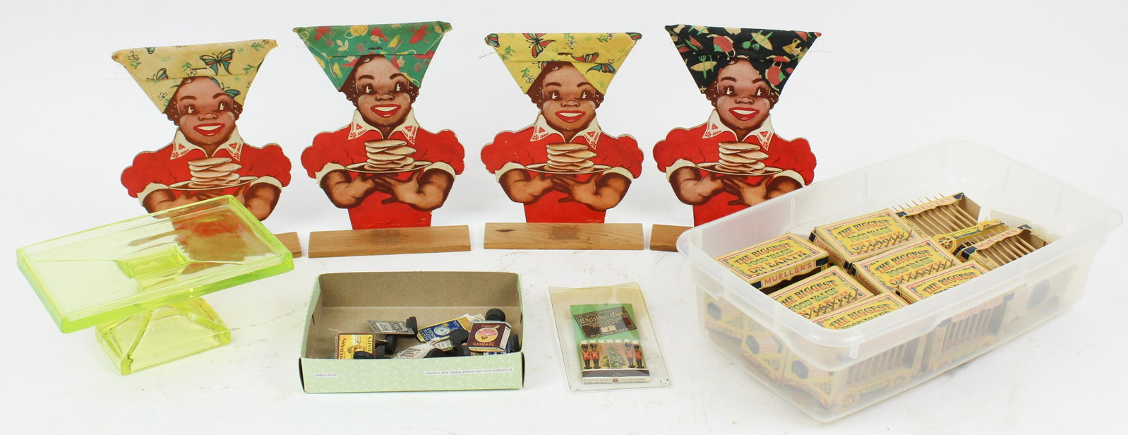 Advertising and Display incl Teabury Gum: Advertising & Store display pieces including Teabury Gum countertop display tazza, four vintage "Aunt Jemima" type syrup stand-ups with real cloth bandanas, Mueller's Circus wagons, etc