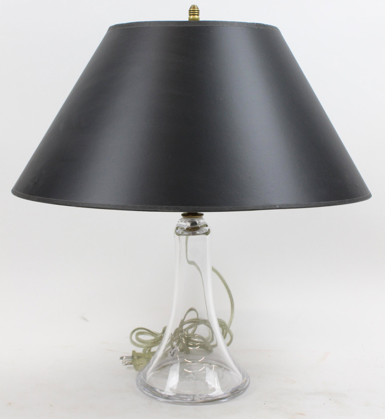 Simon Pearce VT Crystal Art Glass Table Lamp: Contemporary Simon Pearce Quechee, VT artisan handblown crystal flared trumpet form table lamp, signed, with 4 quatrefoil pontil mark under base, retaining original label, with black foil lined shade 