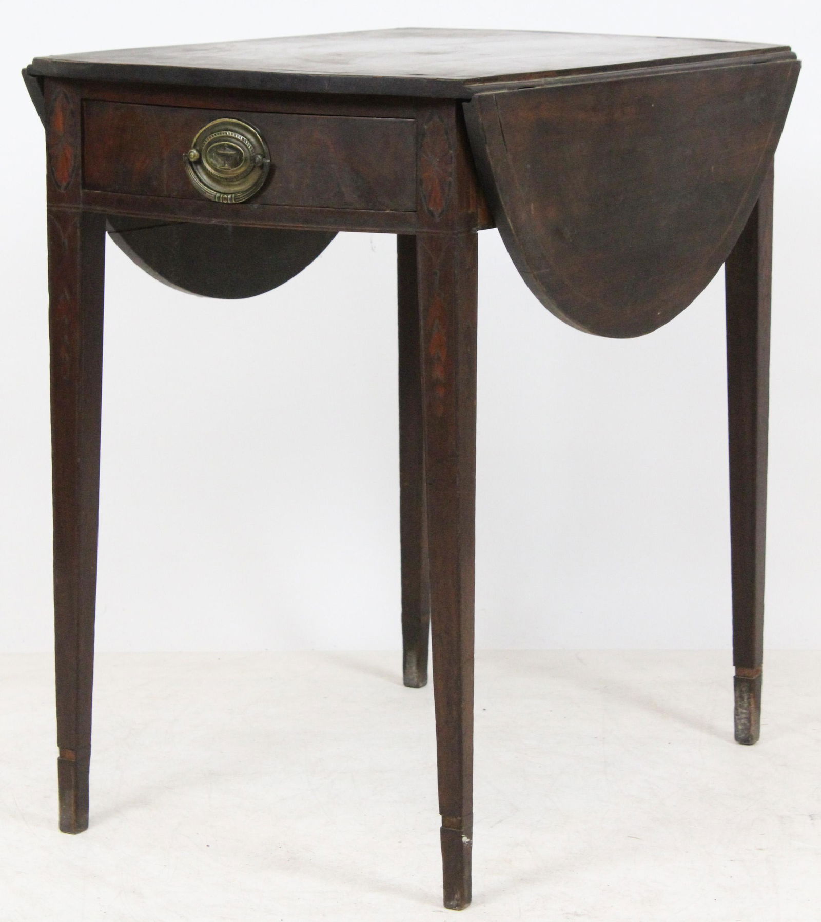 Ca. 1805 Brooklyn NY Pembroke Table with Label: Fine Ca. 1805 Brooklyn New York Hepplewhite drop leaf Pembroke table having original cabinet makers label. Mahogany oval top with fine string inlay. Set on a taper leg base with one real drawer and on