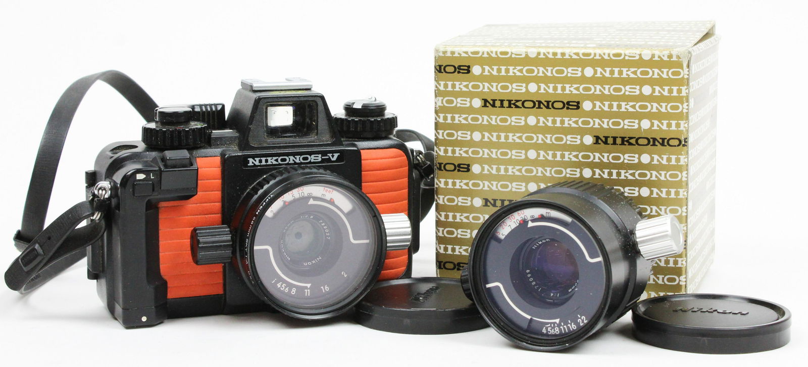 Nikon Nikkor Nikonos-V with 80mm Lens: Nikon Nikkor Nokonos-V with Nikkor 80mm F4 lens