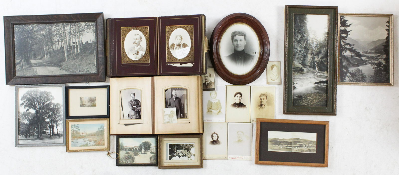 Photo Albums, Photographs incl Nutting: Photo albums, photographs including Wallace Nutting