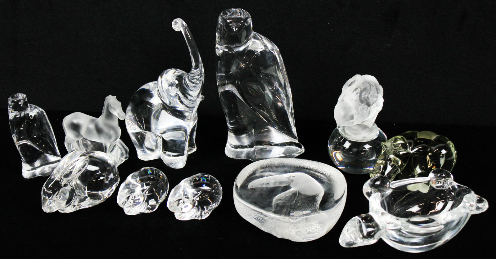 11 Art Glass Animal Figurines including Steuben: Collection of 11 crystal art glass animal figurines including 2 Steuben rabbits, Val St. Lambert rabbit, 2 Val St. Lambert eagles, Lalique pony (chipped on base), Cristal de Sevres chick on sphere, Sw
