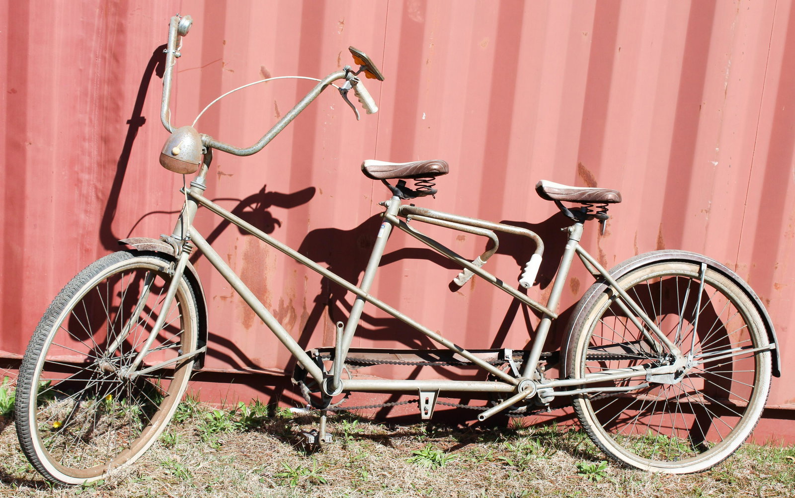 Vintage Huffy "Daisy Daisy" Tandem: Vintage Huffy daisy Daisy tandem with ape hanger bars, and accessories. 87 x 46 x 24"