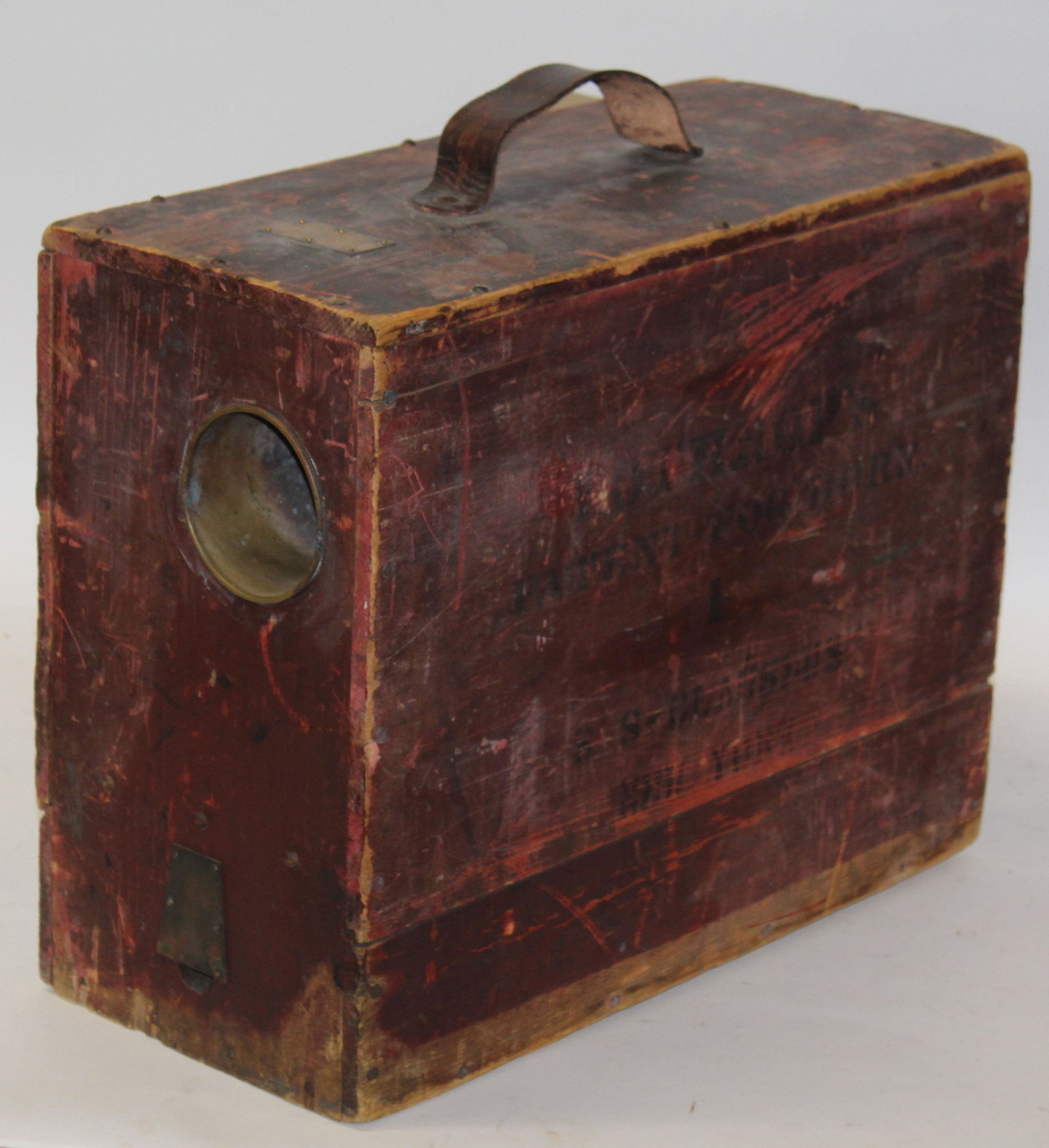 Large 19th c Fog Horn: Large 19th c Fog Horn as found, DL Lothrop Gloucester Mass. - in old red paint with leather handle. Mechanism appears stuck we have not attempted to repair or investigate it. 9 x 21 x 16"