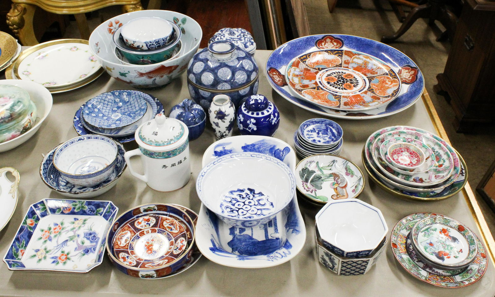 Collection of Asian Porcelain Tableware Items (1 of 4)