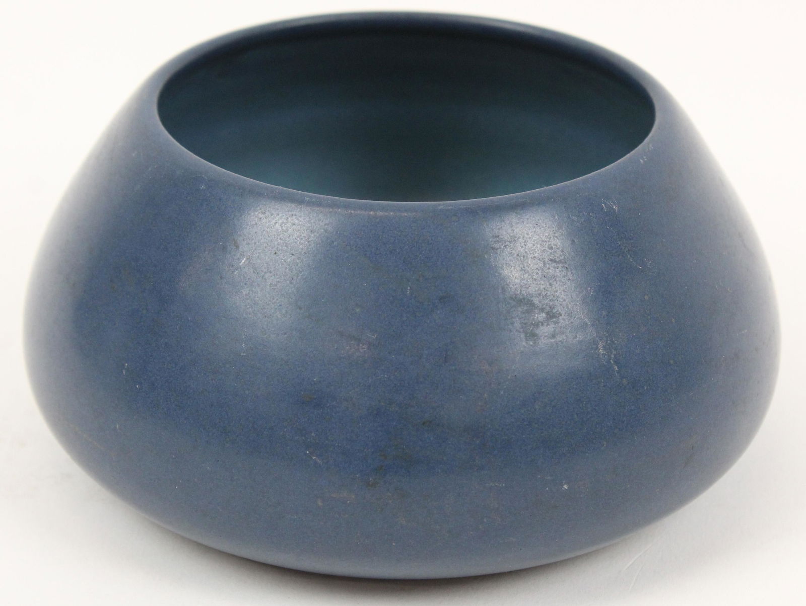 Marblehead Pottery Blue Matte Glaze Bowl: Marblehead Pottery squat tapered Arts and Crafts era pottery bowl with matte deep blue glaze, embossed mark verso 3" x 6"