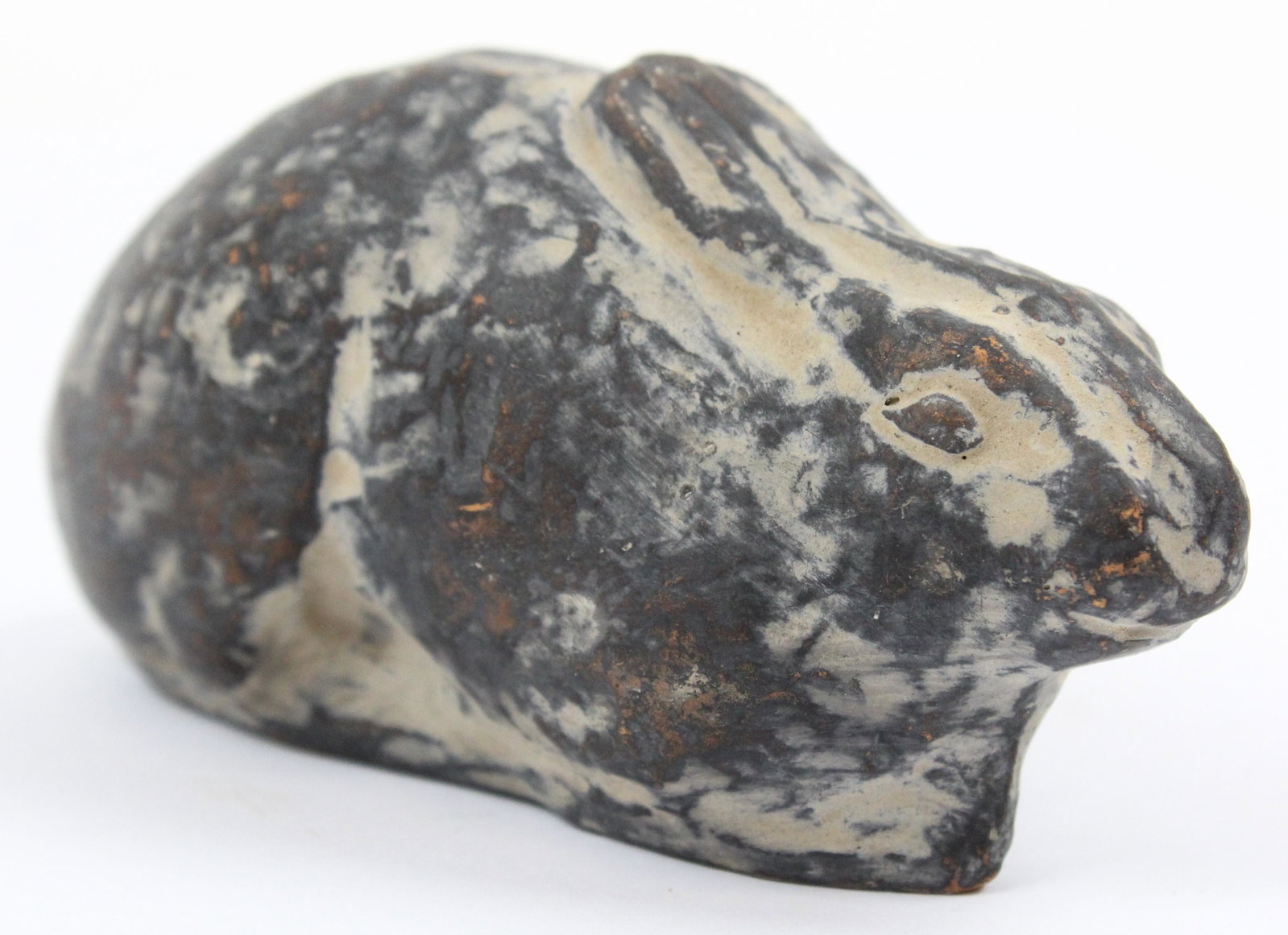 Chinese Terracotta Pottery Rabbit: Chinese terracotta pottery rabbit, character marks on base, length 3 3/4", ex Iris Love