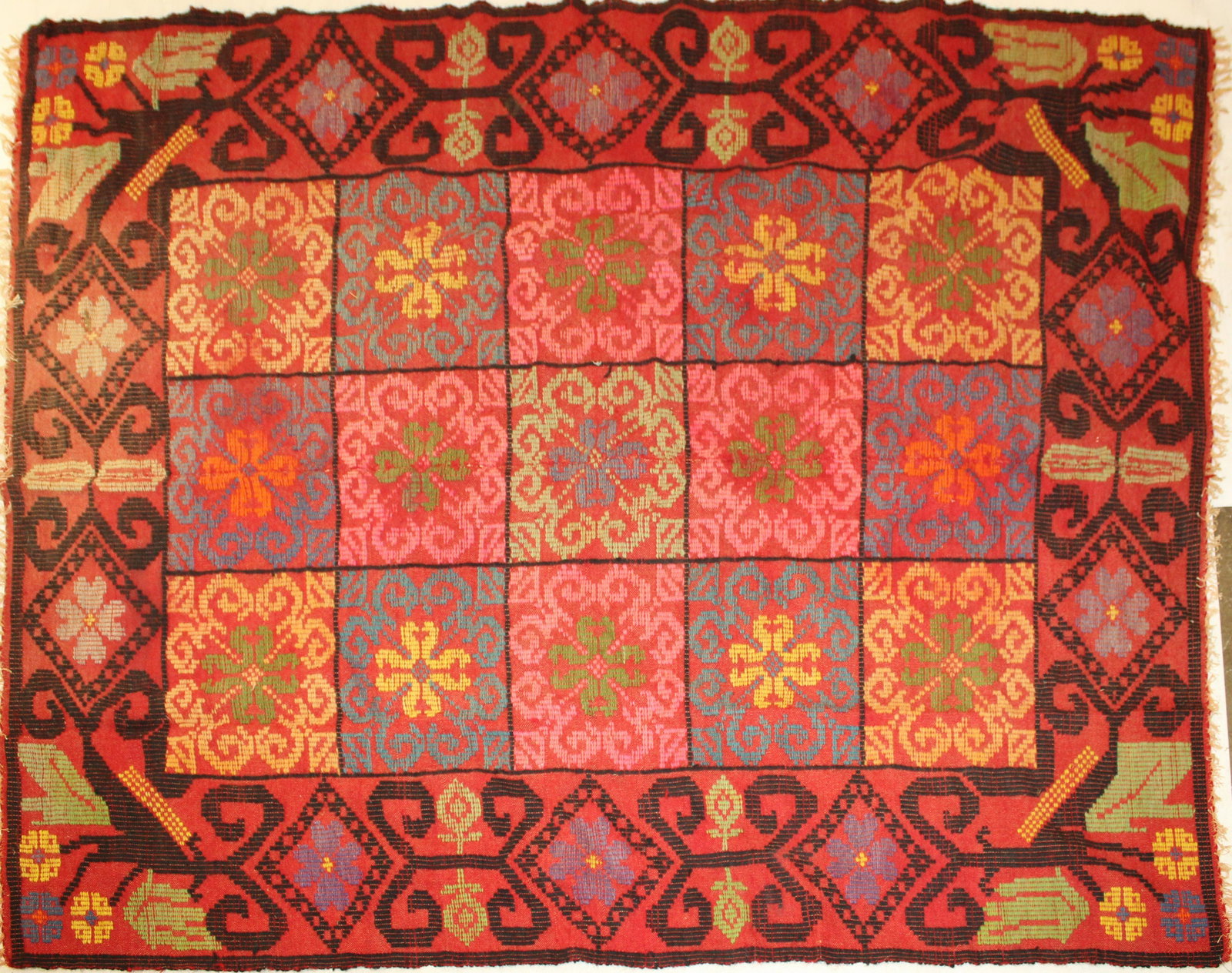 Middle Eastern Flatwoven Rug: Middle Eastern flatwoven rug, 5' 8" x 7'