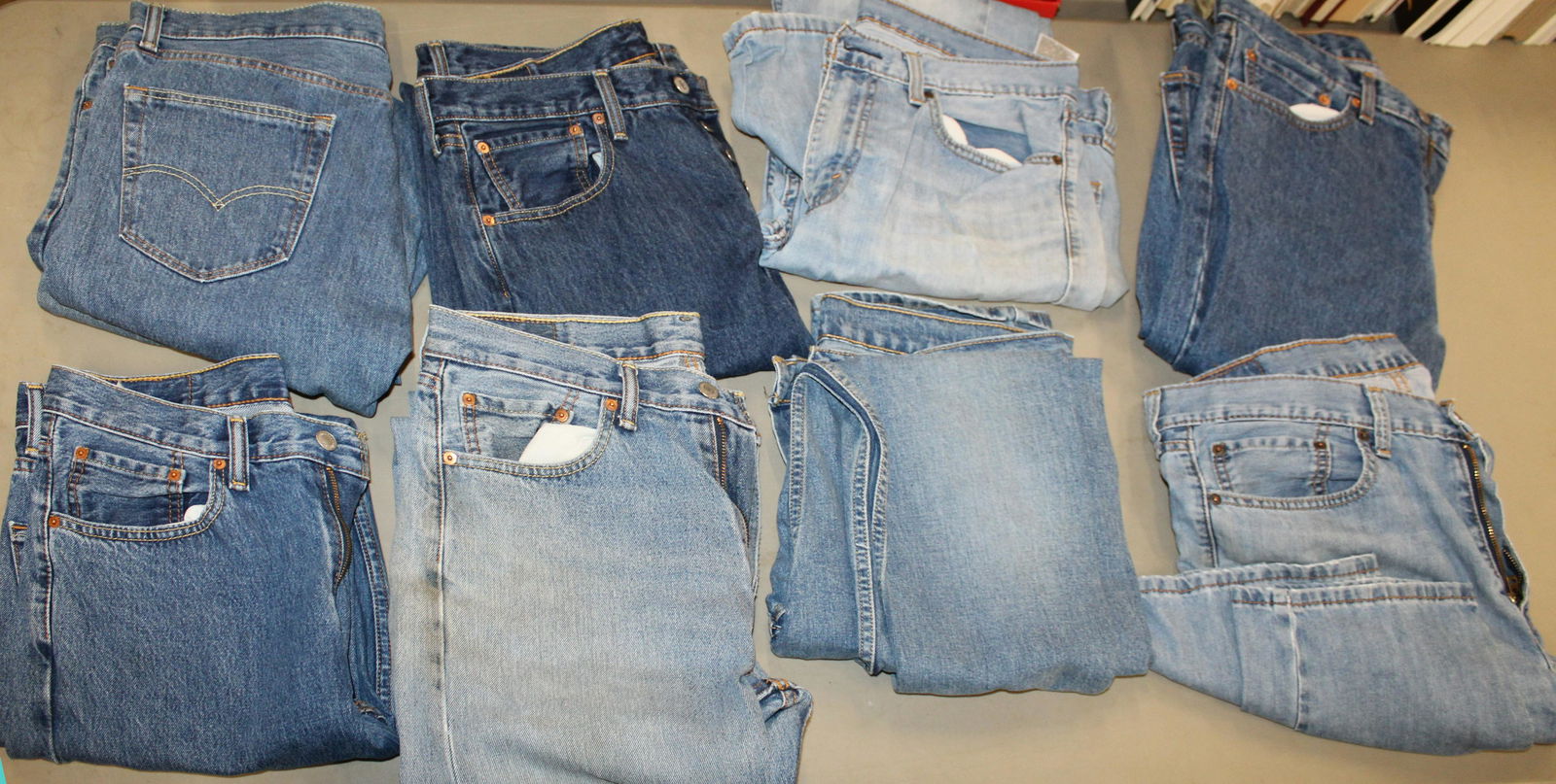 Eight Pair of Honest wear Levis Jeans (1 of 5)