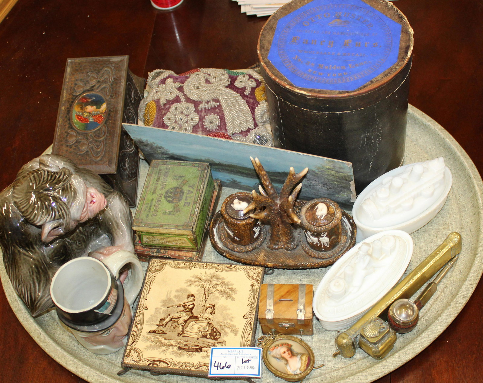 Group of Assorted Decorative Accessories (1 of 11)