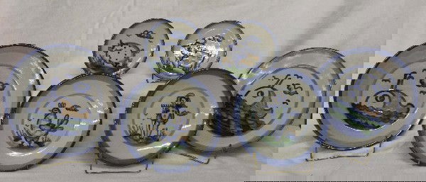 31 pieces of MA Hadley pottery dinnerware: 31 pieces of MA Hadley pottery dinnerware