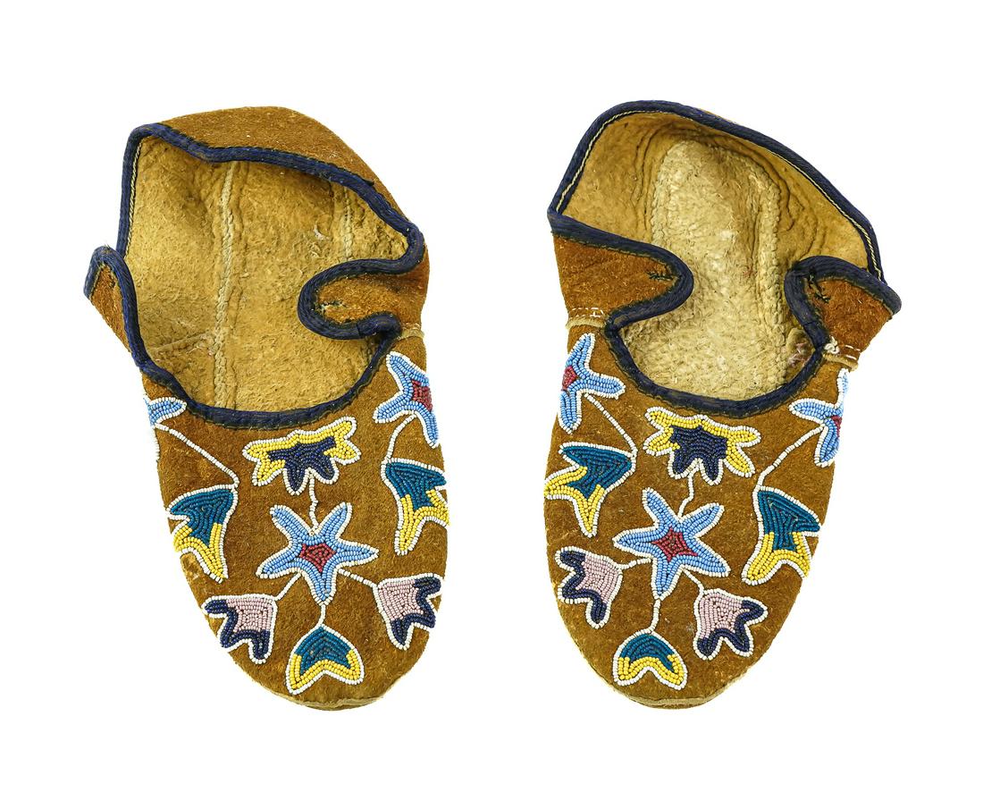 Northern Plains Cree Moccassins (1 of 3)