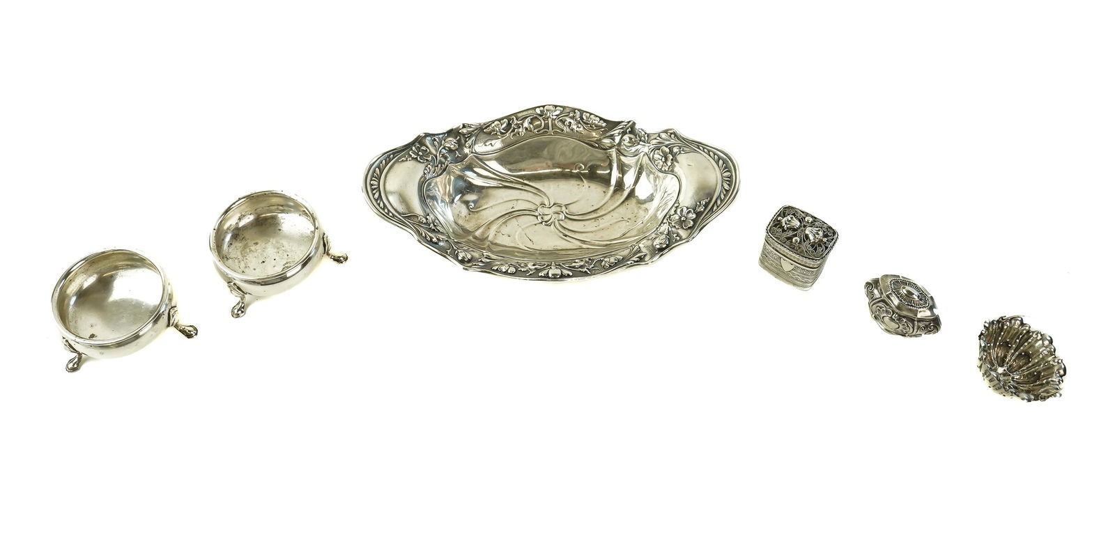 Group of Small Decorative Silver Articles (1 of 3)