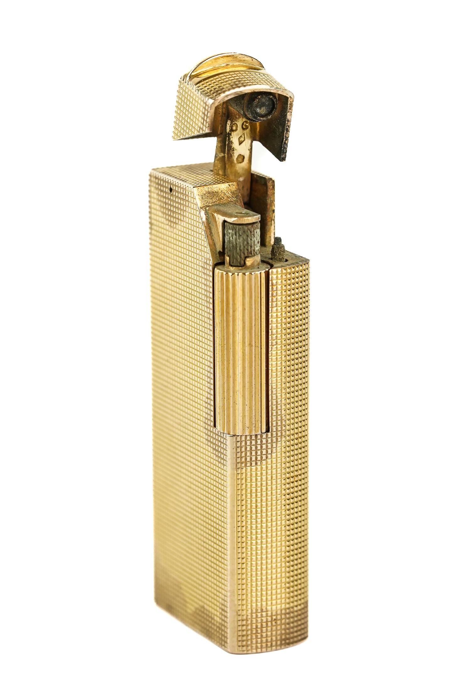 Gold Plated Dunhill Lighter (1 of 4)