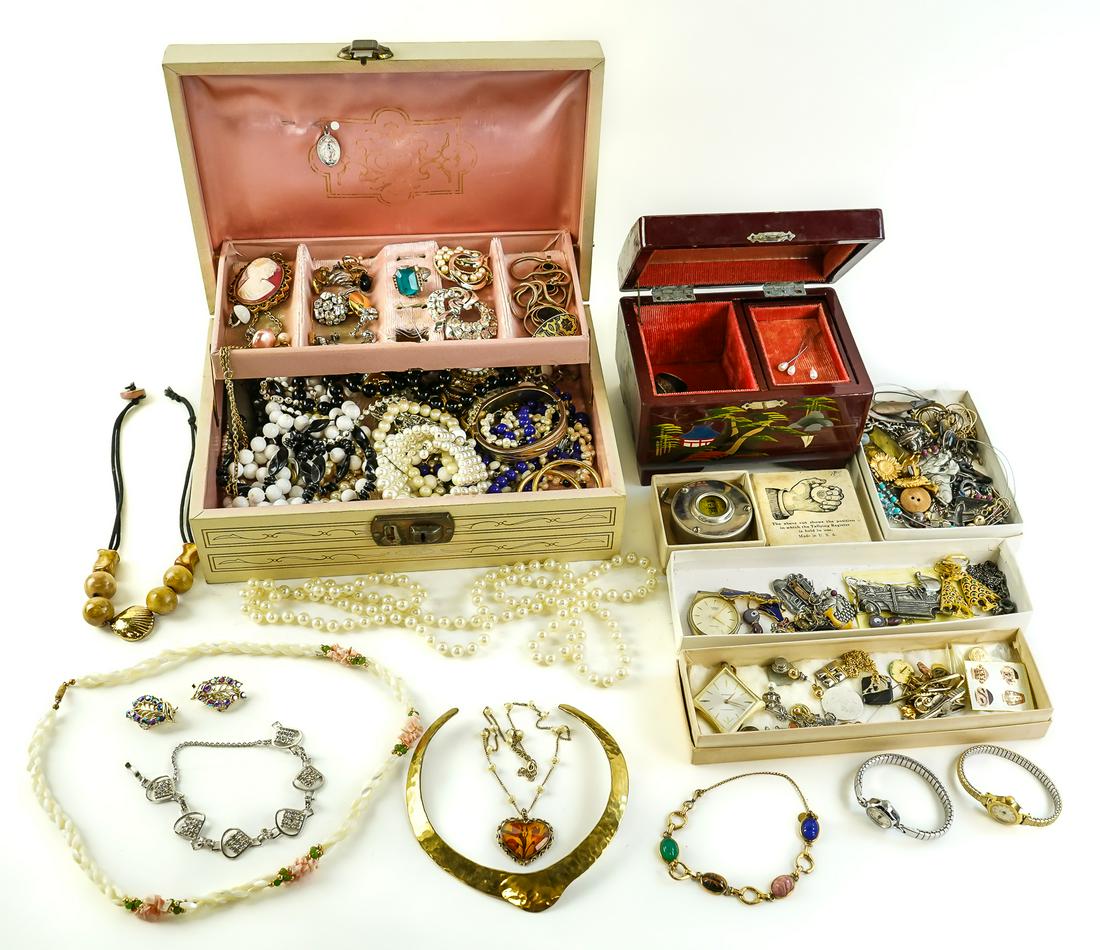 Costume Jewelry (1 of 1)